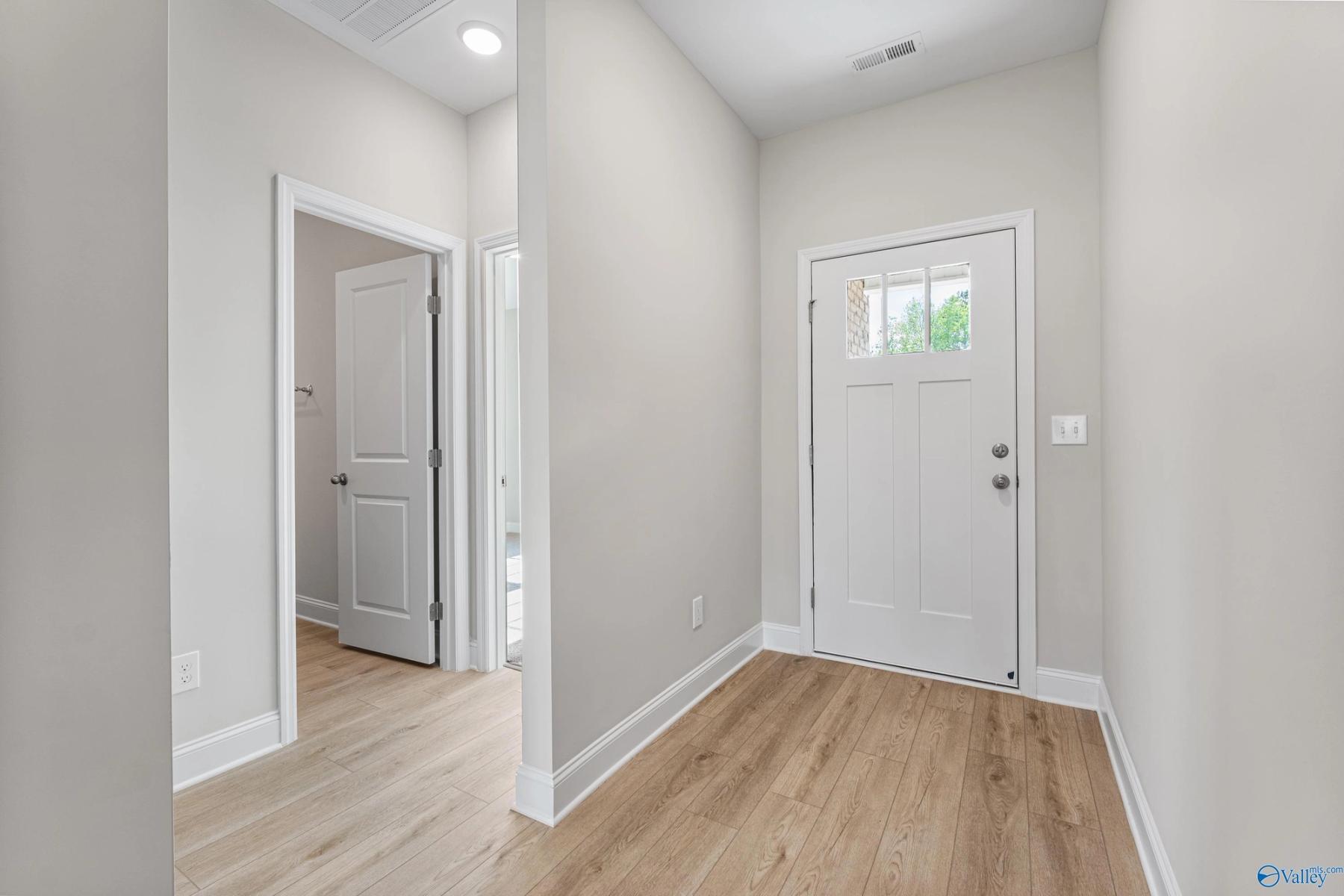 Image 4 of Davidson Homes' New Home at 179 River Pointe Drive