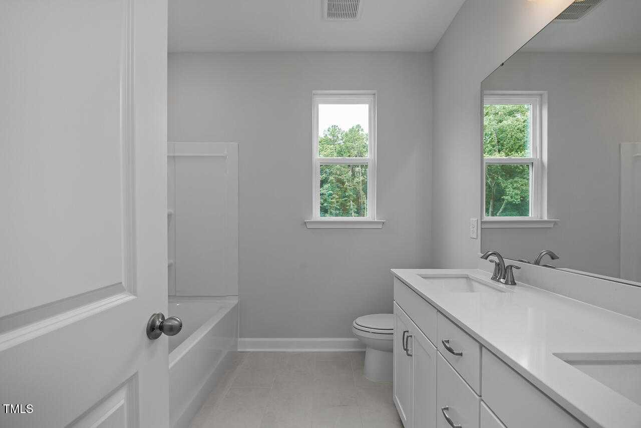 Image 25 of Davidson Homes' New Home at 444 Golden Dragonfly Street