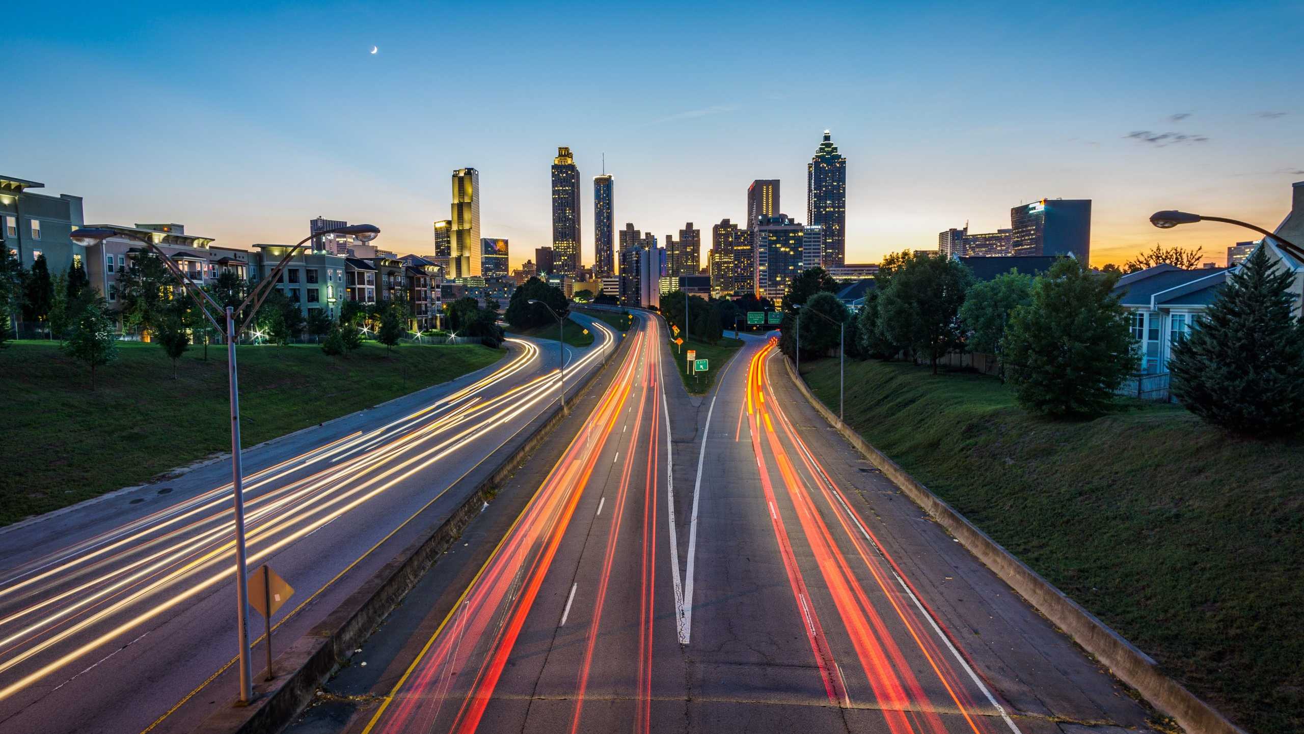 Timelapse of traffic on an Atlanta roadway