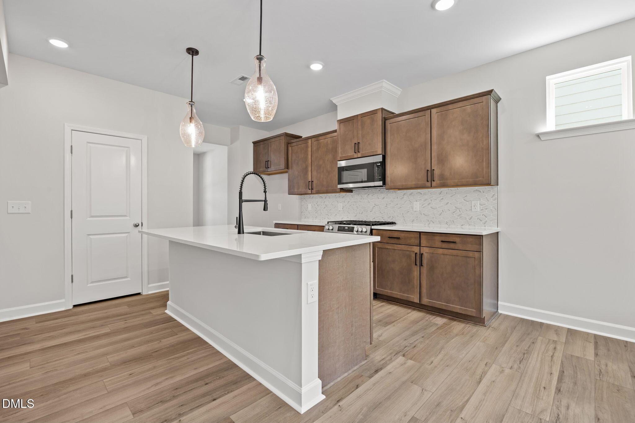 Image 6 of Davidson Homes' New Home at 913 Diana Victoria Court