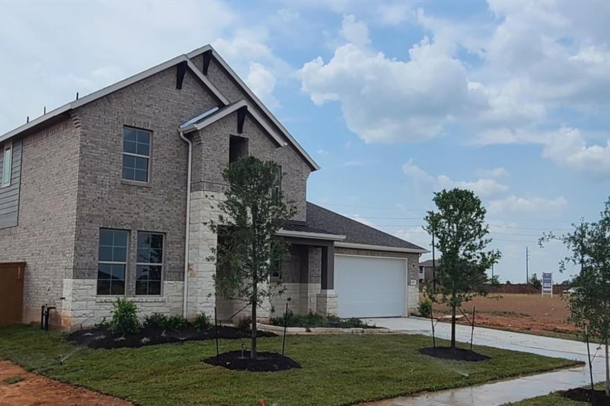 Image 2 of Davidson Homes' New Home at 2555 Seashore Creek Drive