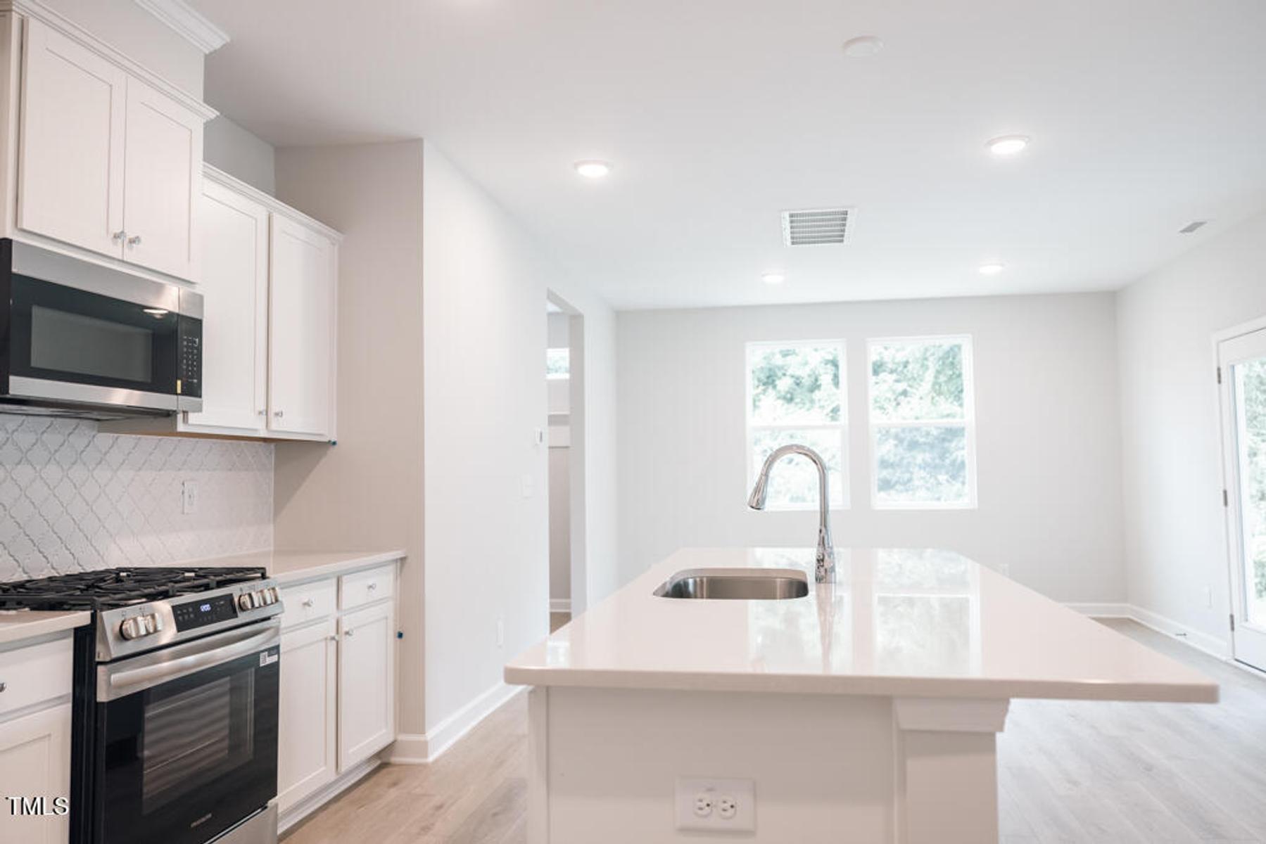 Image 8 of Davidson Homes' New Home at 277 Gregory Village Drive