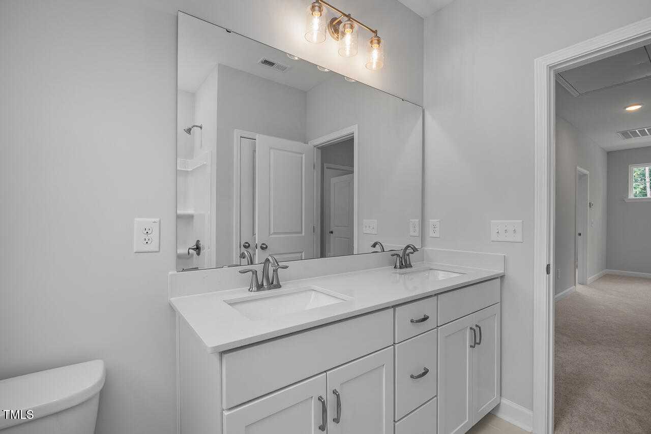 Image 26 of Davidson Homes' New Home at 444 Golden Dragonfly Street