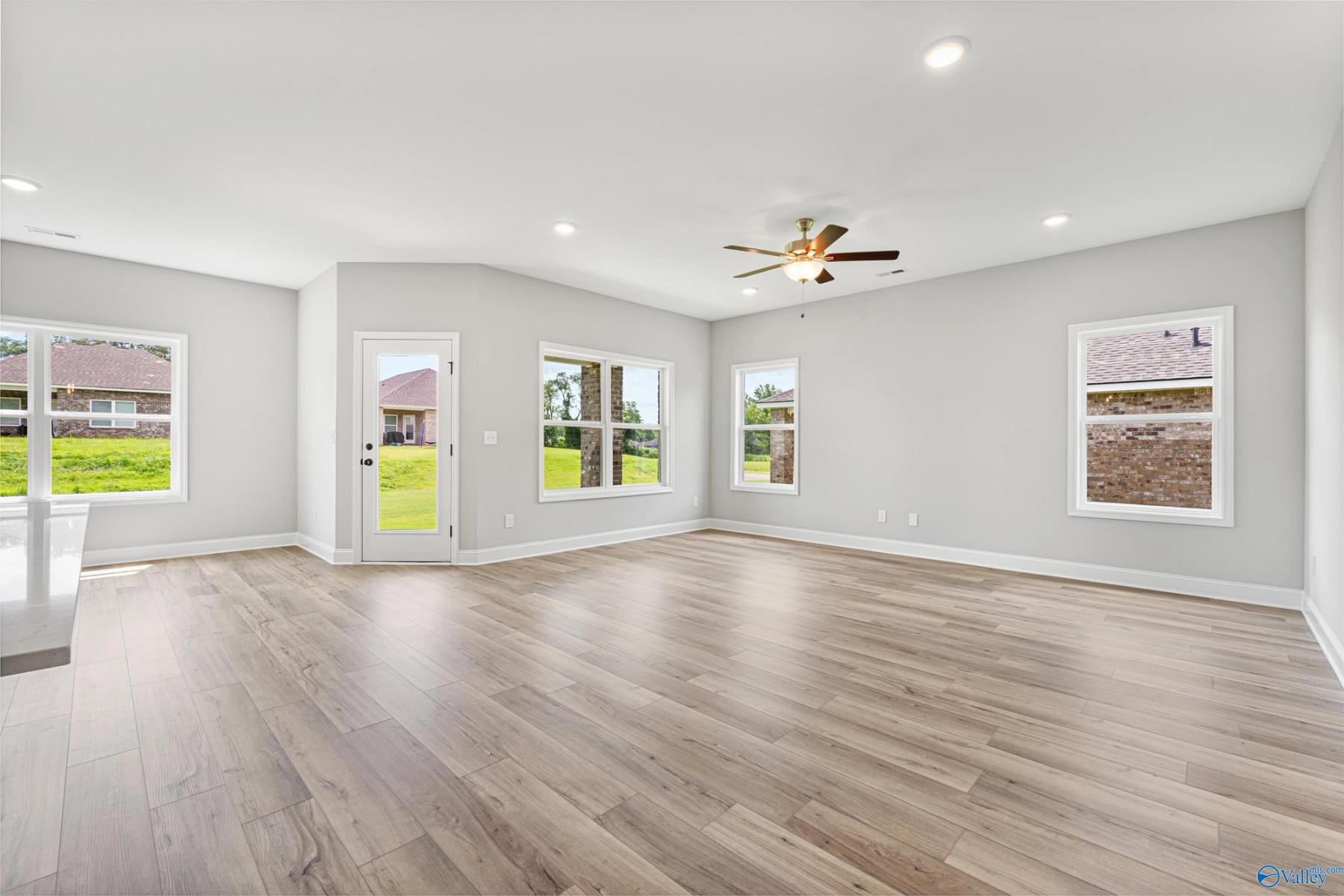 Image 12 of Davidson Homes' New Home at 169 River Pointe Drive