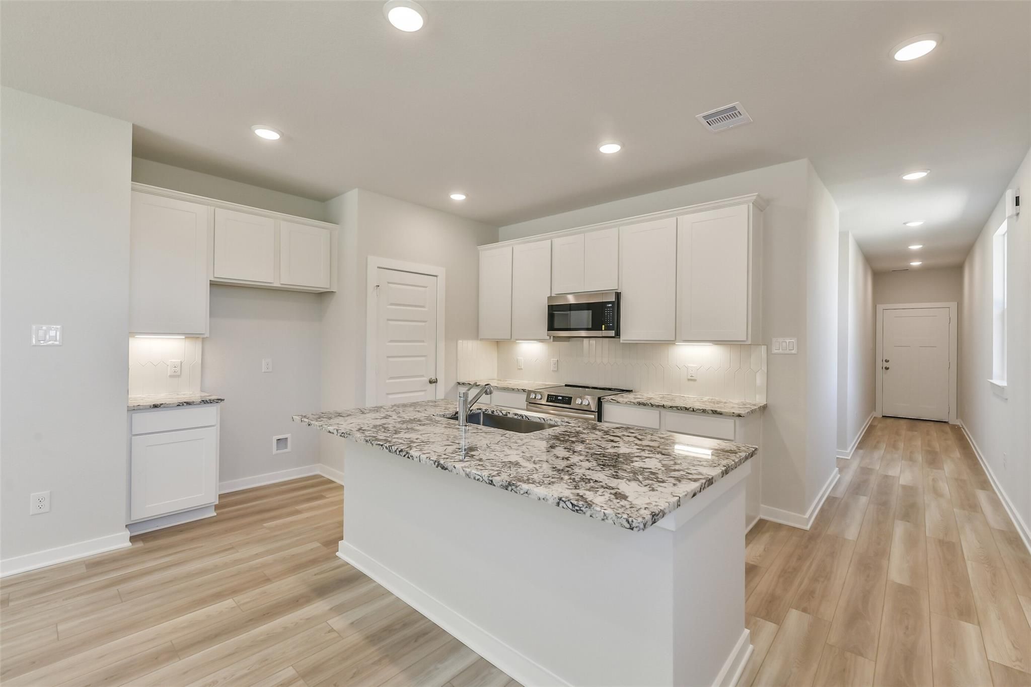 Image 13 of Davidson Homes' New Home at 18640 Barichello Drive