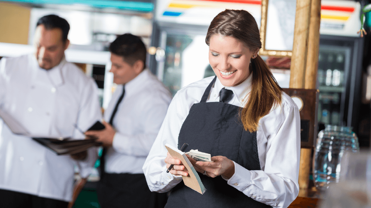 How to Choose Between Tip Pooling vs. Tip Sharing for Your Restaurant