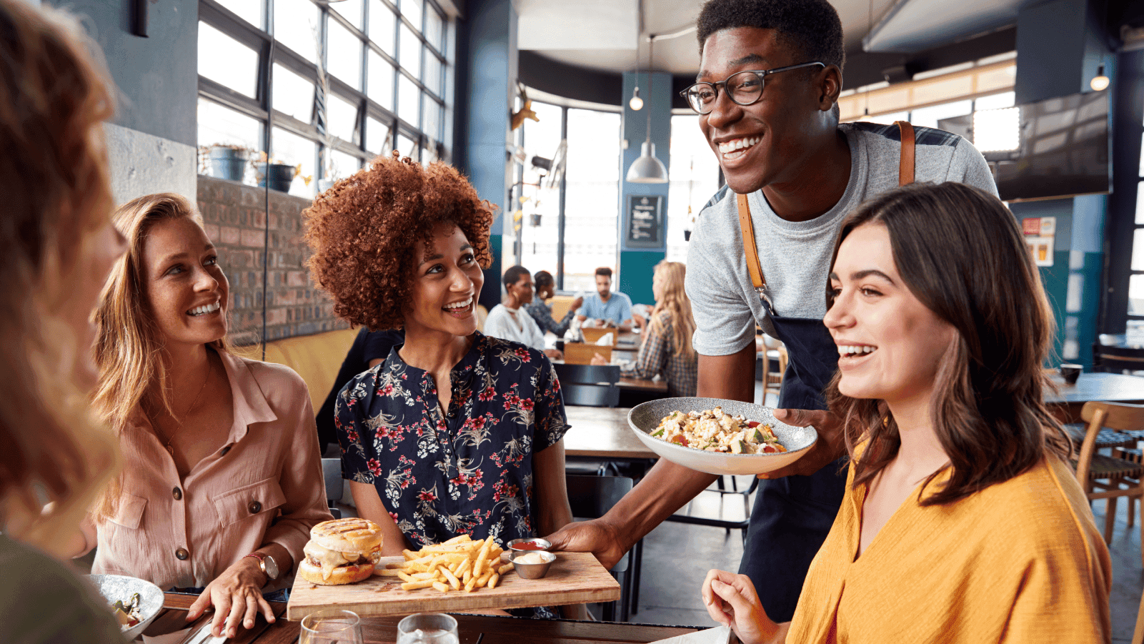 6 Tips for Improving Restaurant Operations