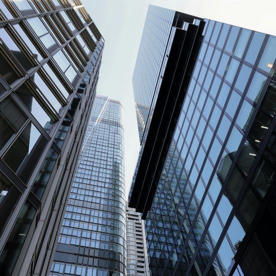 A leading financial services firm consolidates six applications into a single stack