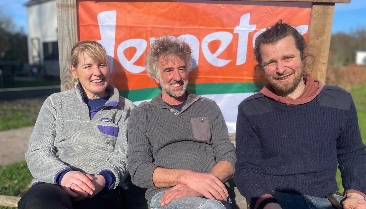 Tuinders Jet, Jasper en Dave voor de Demeter vlag