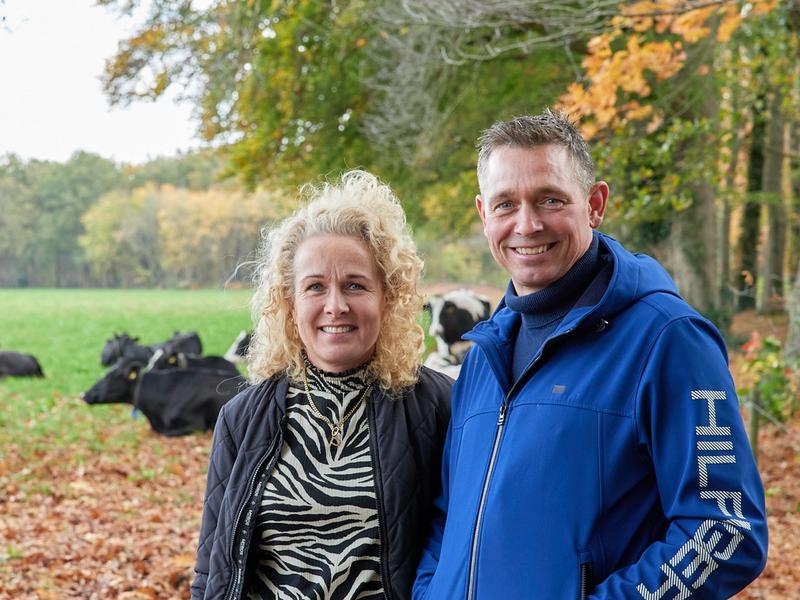 Petra en Henri van Engelen op het Aardpeer-land