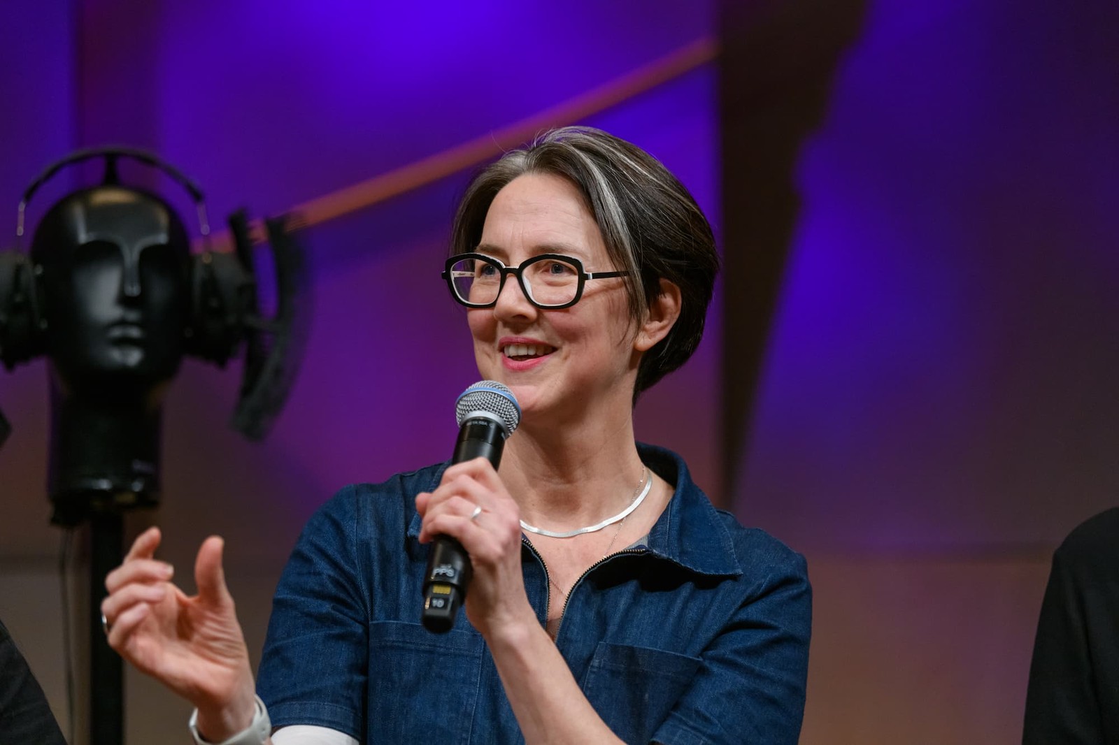 Listening Acts Conversation (Gallery)