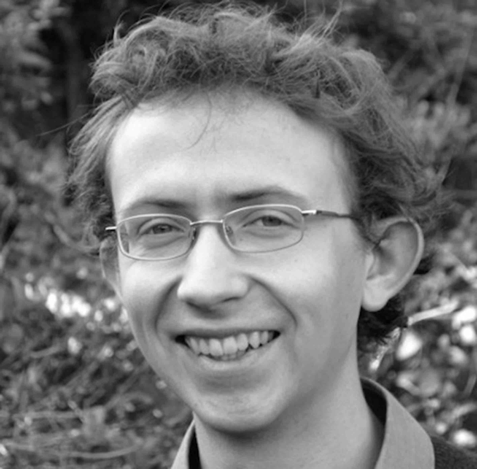 Headshot of Tom Lane