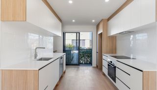 Kitchen 2.jpg