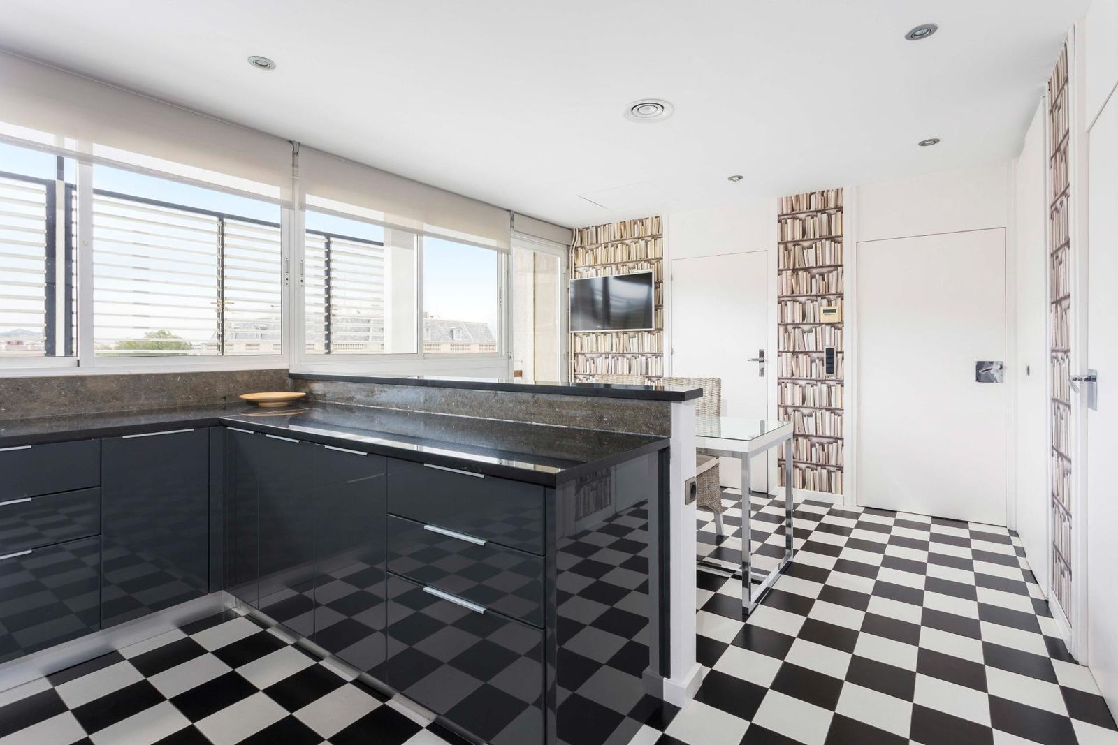 Ático de 4 dormitorios, 4 baños y 350m² en alquiler en Pedralbes, Barcelona - foto 87 de 89