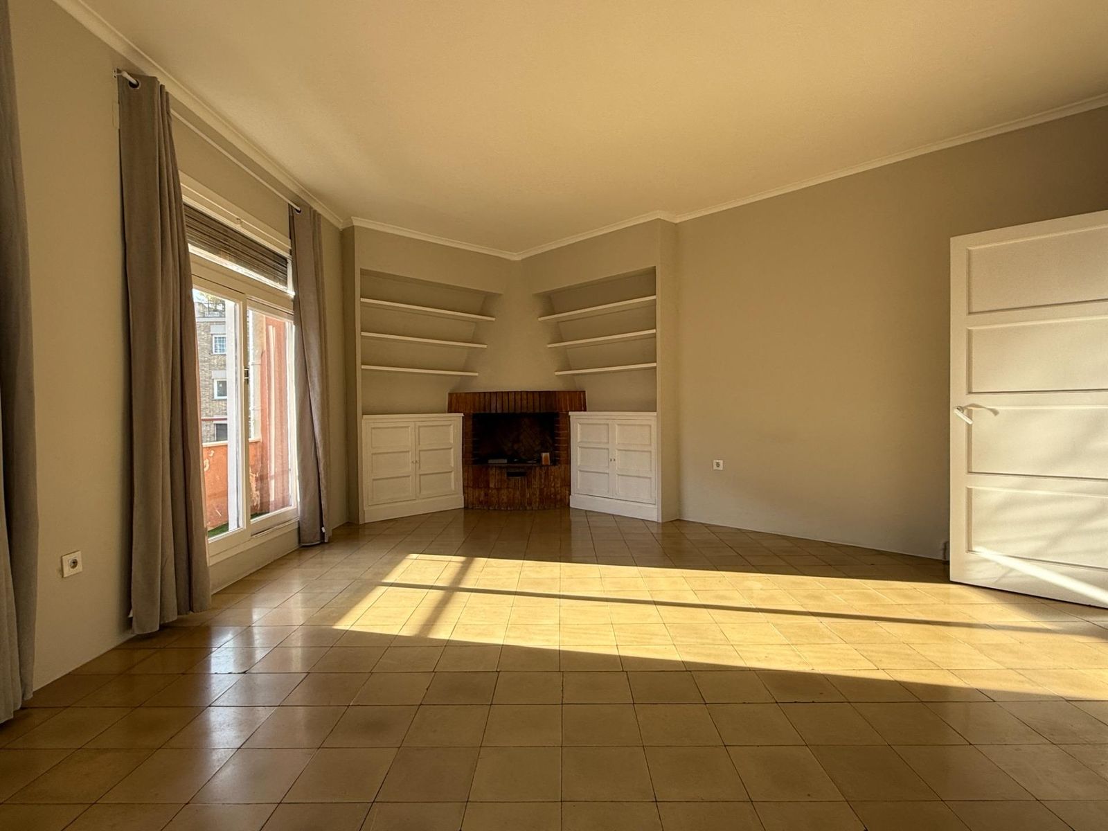 Apartamento de 3 dormitorios, 2 baños y 68m² en venta en Eixample, Barcelona - foto 1 de 20