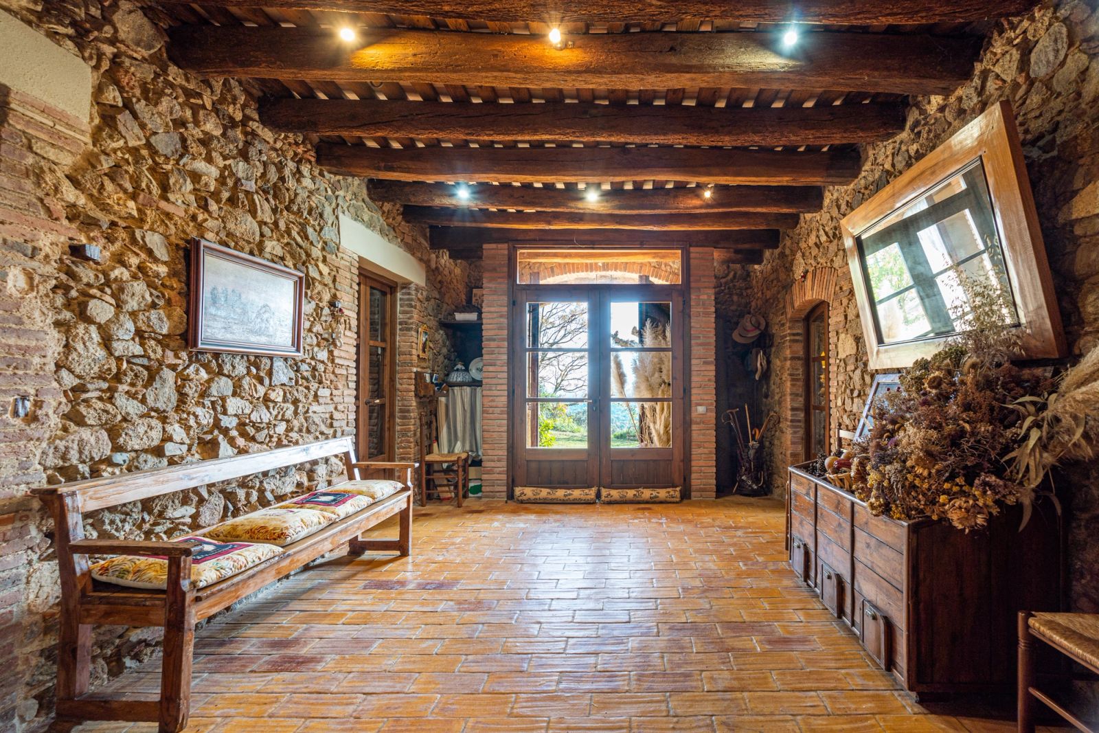 Casa de 3 dormitorios, 2 baños y 274m² en venta en Massanas, Massanas - foto 31 de 80