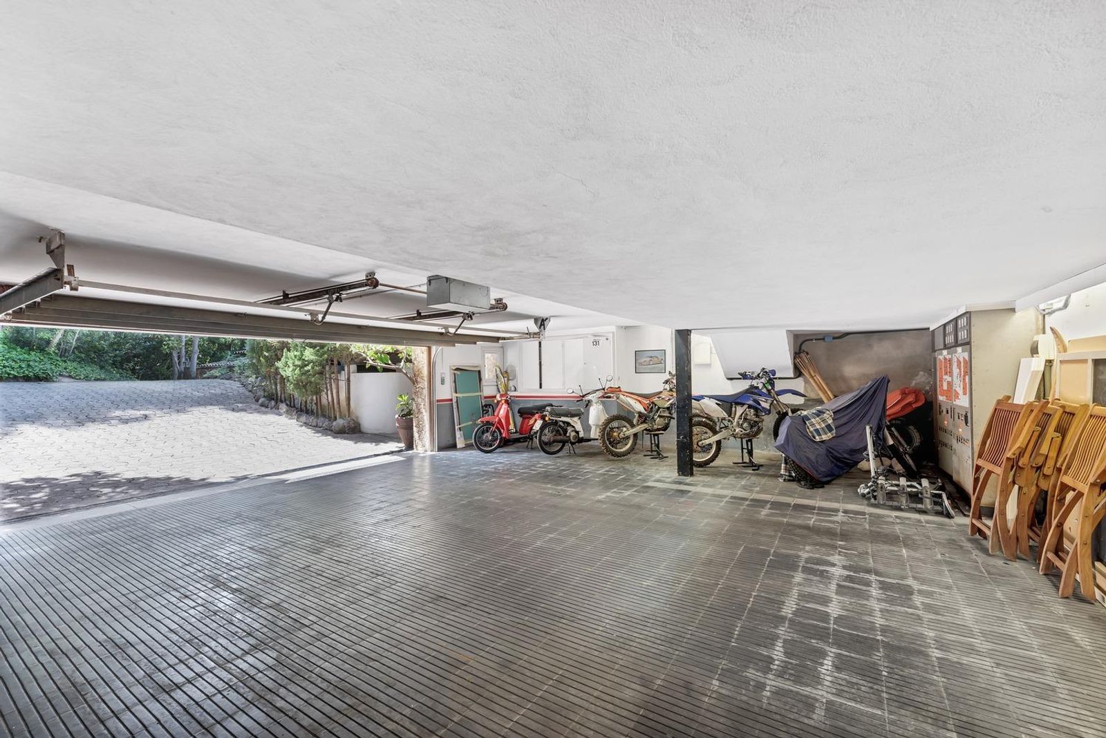 Casa de 6 dormitorios, 6 baños y 450m² en venta en Llafranc, Palafrugell - foto 17 de 50