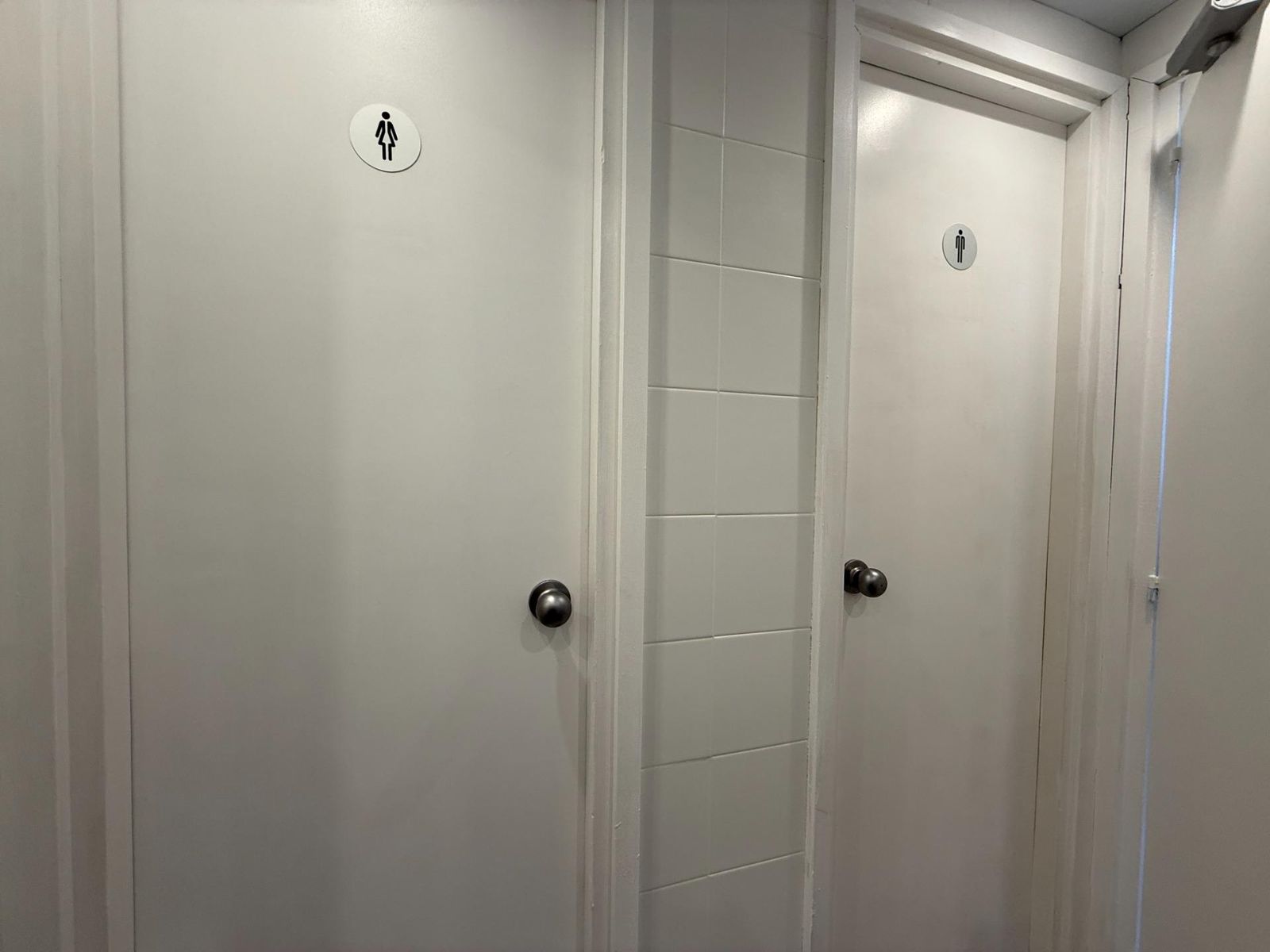 Oficina de 4 dormitorios, 3 baños y 253m² en alquiler en Eixample, Barcelona - foto 7 de 10