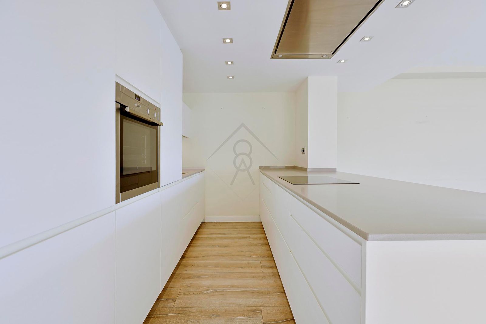 Piso de 3 dormitorios, 3 baños y 130m² en alquiler de temporada en Les Corts, Barcelona - foto 12 de 27