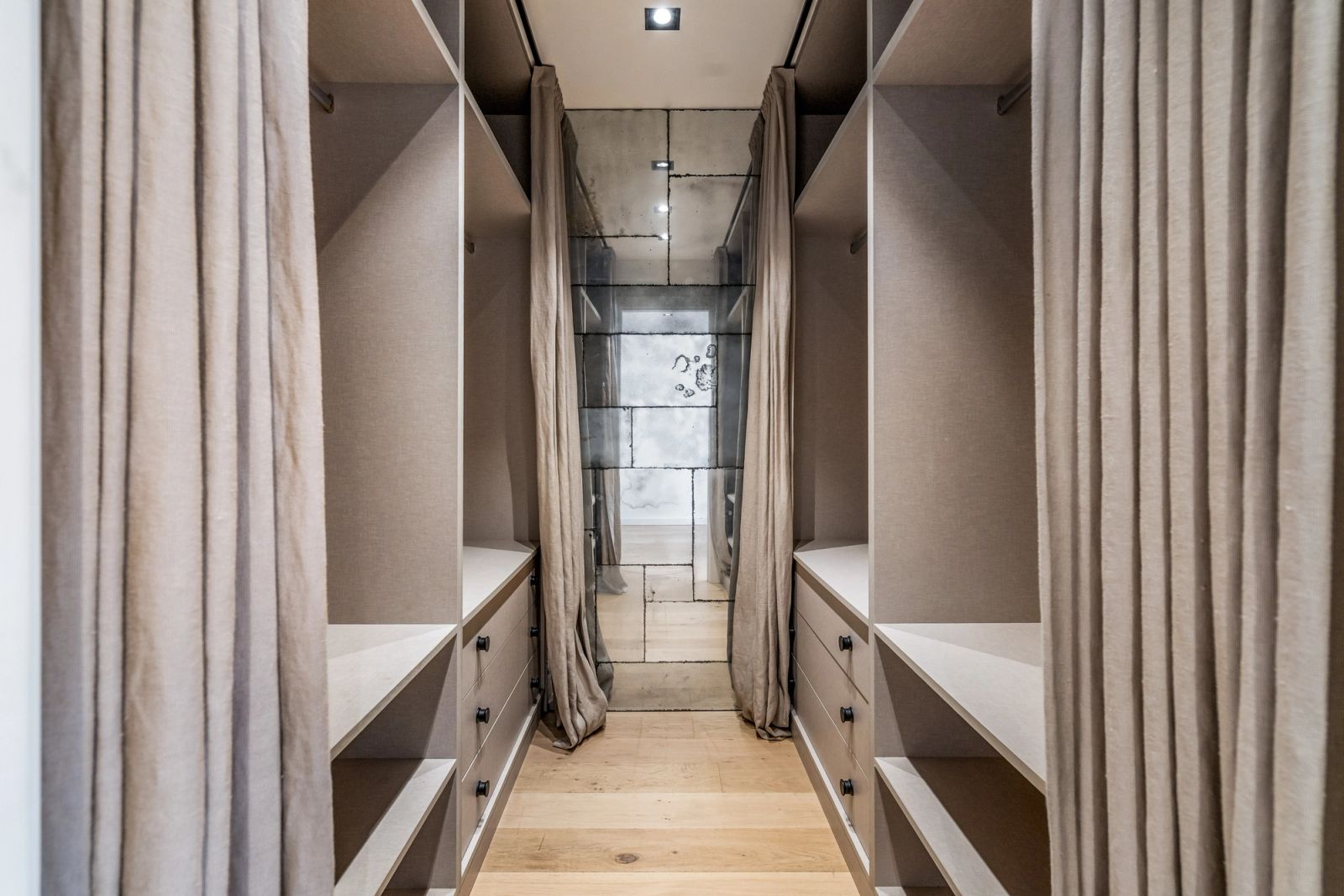 Piso de 3 dormitorios, 3 baños y 146m² en venta en Eixample, Barcelona - foto 31 de 40