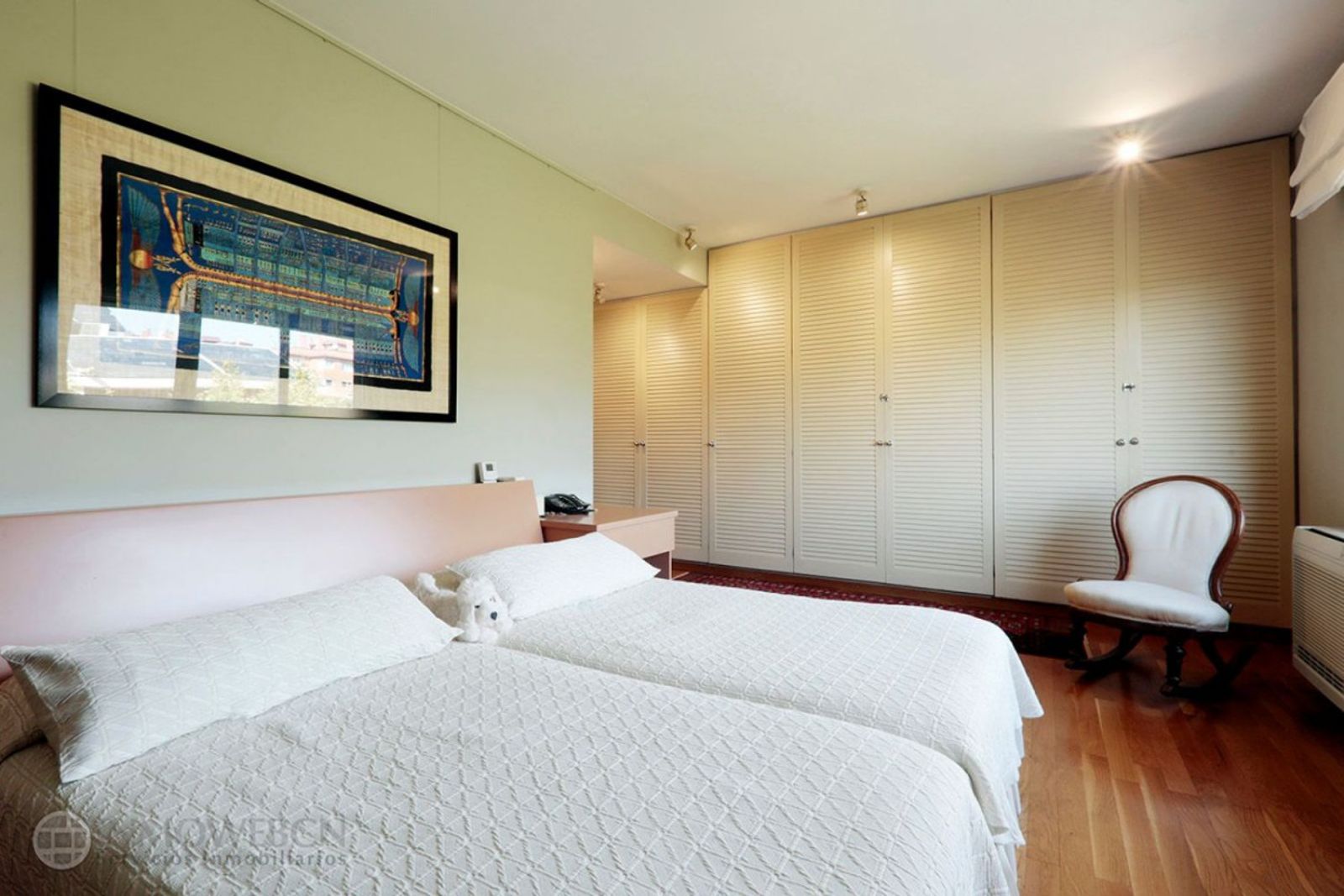 Apartamento de 3 dormitorios, 3 baños y 306m² en venta en Les Tres Torres, Barcelona - foto 17 de 30