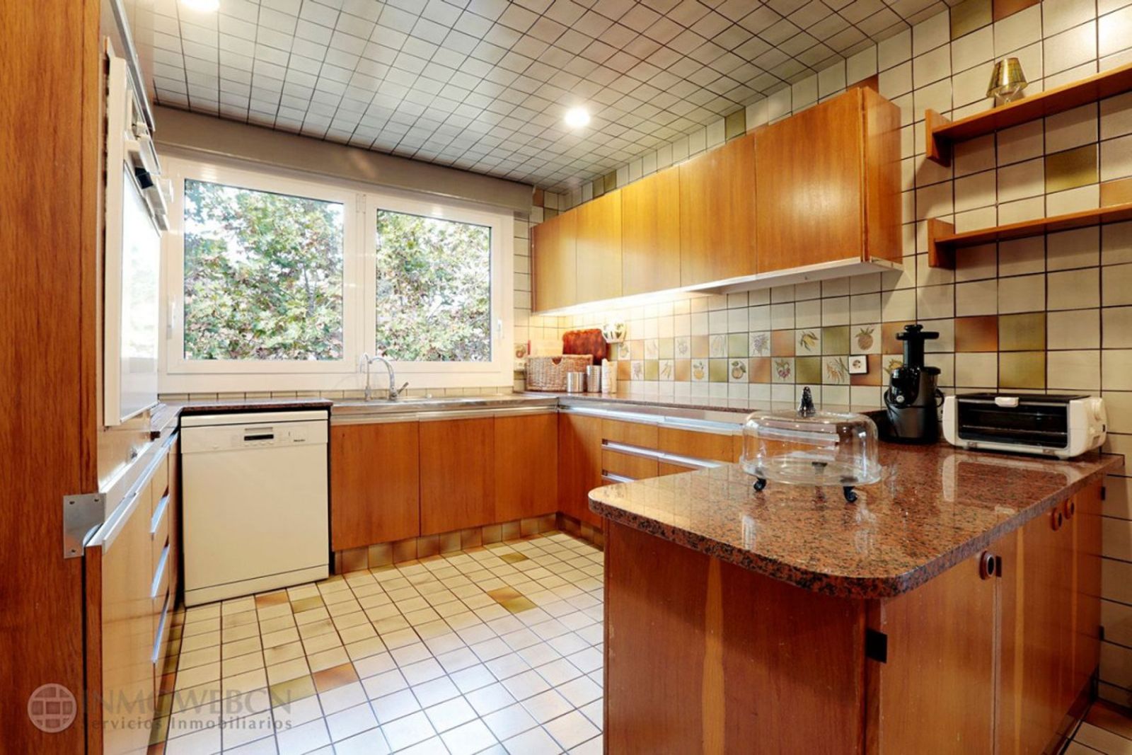 Apartamento de 3 dormitorios, 3 baños y 306m² en venta en Les Tres Torres, Barcelona - foto 5 de 30