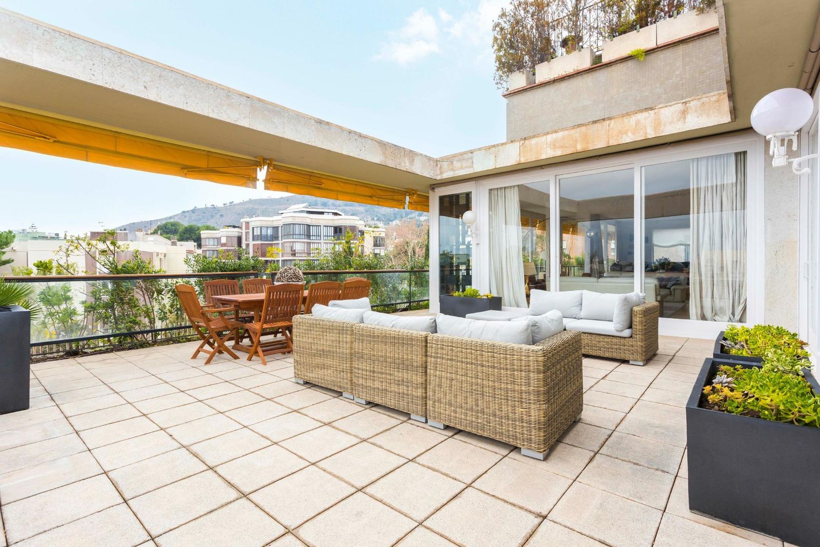 Ático de 4 dormitorios, 4 baños y 350m² en alquiler en Pedralbes, Barcelona - foto 3 de 89