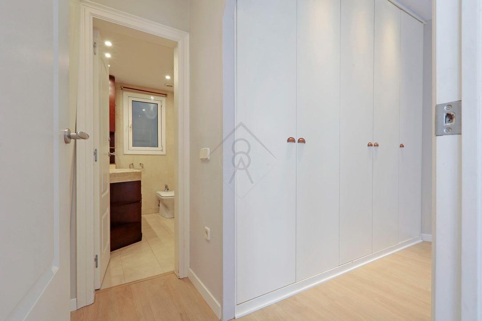 Apartamento de 4 dormitorios, 2 baños y 150m² en venta en Les Tres Torres, Barcelona - foto 7 de 30