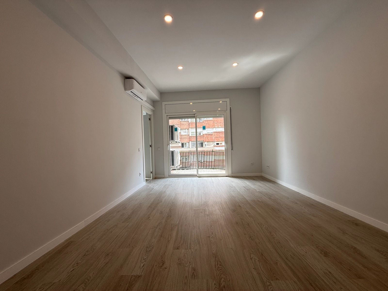 Piso de 4 dormitorios, 2 baños y 114m² en venta en Eixample, Barcelona - foto 11 de 11