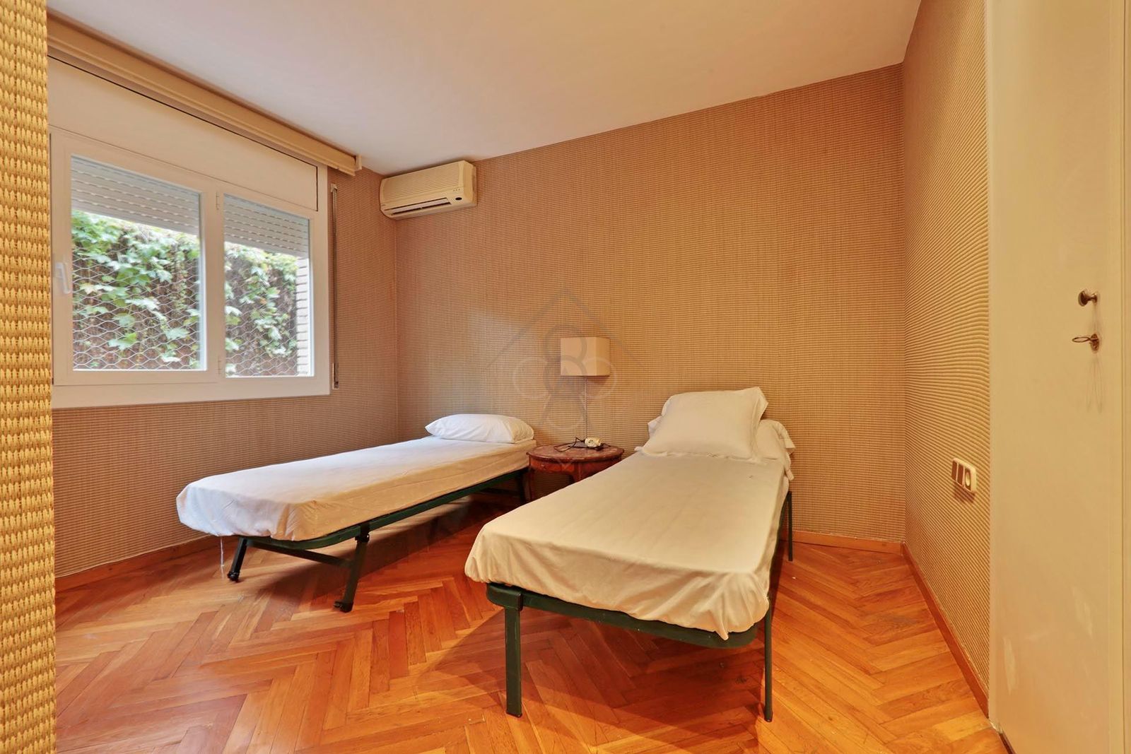 Apartamento de 3 dormitorios, 2 baños y 150m² en venta en Les Tres Torres, Barcelona - foto 40 de 57