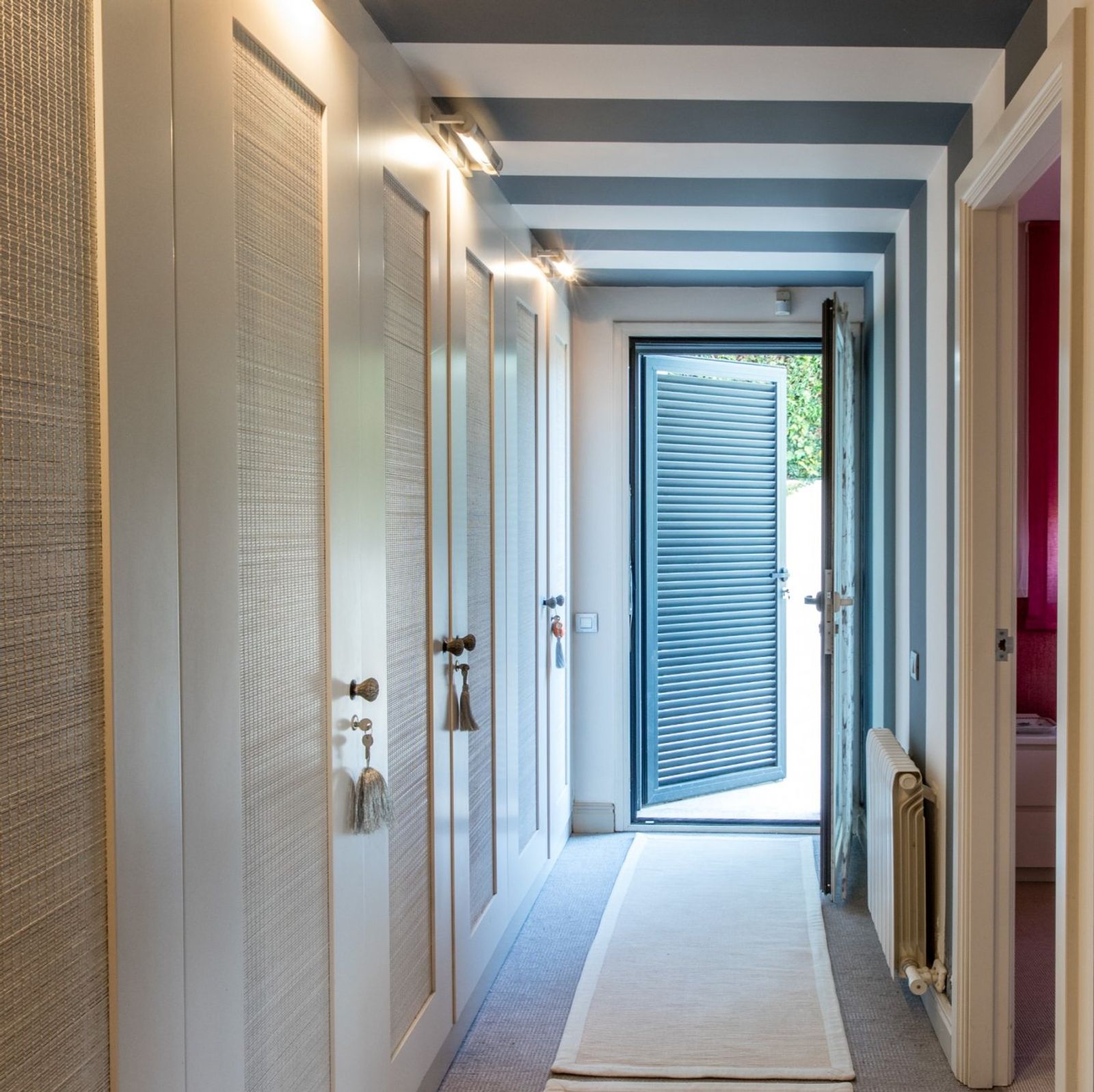 Casa de 6 dormitorios, 4 baños y 346m² en venta en Sant Just Desvern, Sant Just Desvern - foto 19 de 23