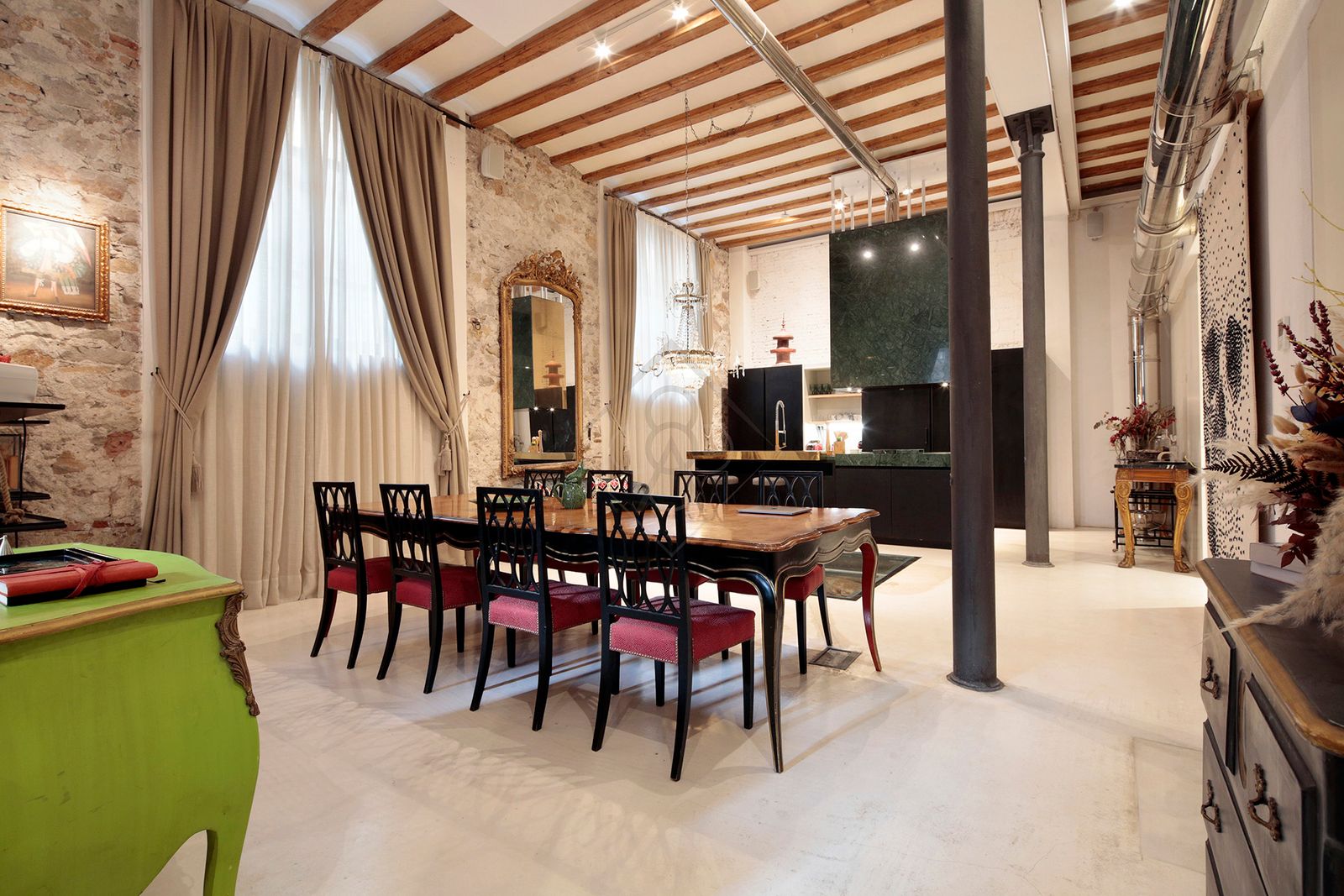 Loft de 3 dormitorios, 2 baños y 300m² en venta en Barrio Gótico, Barcelona - foto 6 de 38