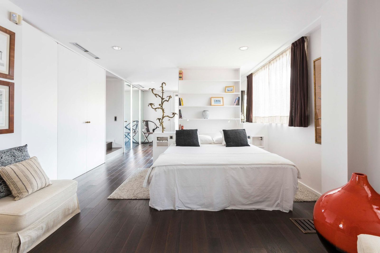 Ático de 4 dormitorios, 4 baños y 350m² en alquiler en Pedralbes, Barcelona - foto 13 de 89