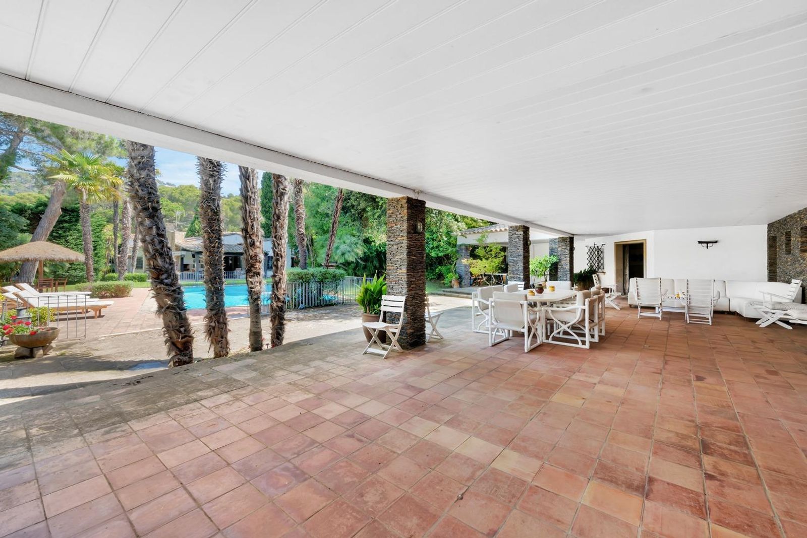 Casa de 6 dormitorios, 6 baños y 450m² en venta en Llafranc, Palafrugell - foto 37 de 50