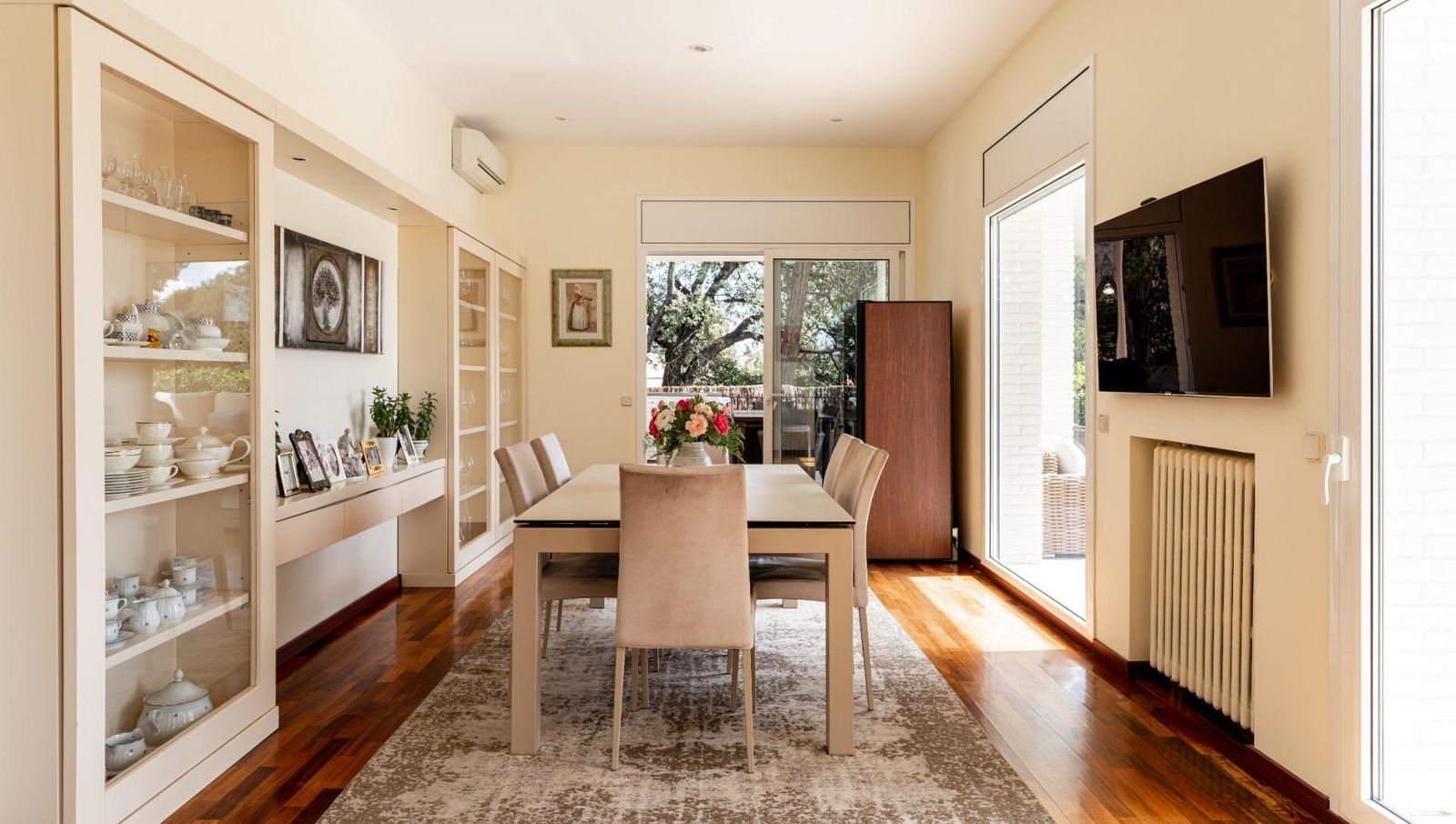 Casa de 4 dormitorios, 4 baños y 237m² en alquiler en Pedralbes, Barcelona - foto 60 de 82