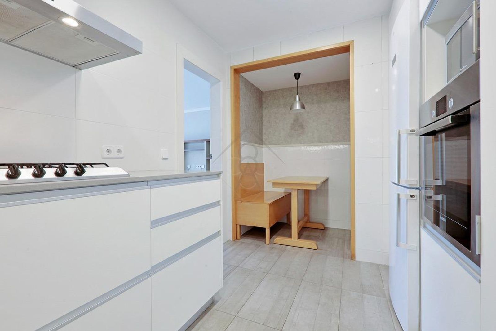 Apartamento de 4 dormitorios, 2 baños y 150m² en venta en Les Tres Torres, Barcelona - foto 17 de 30