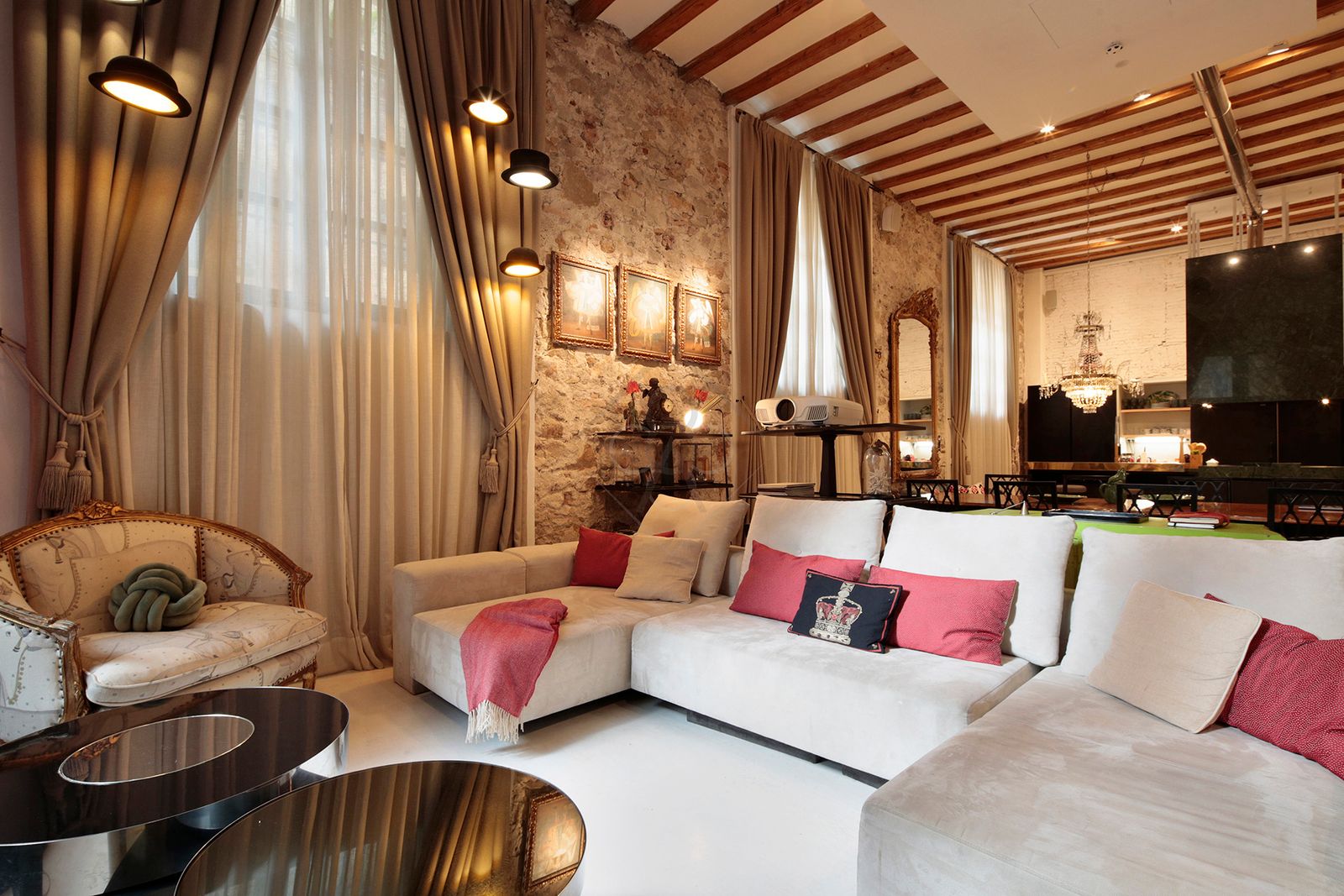 Loft de 3 dormitorios, 2 baños y 300m² en venta en Barrio Gótico, Barcelona - foto 2 de 38