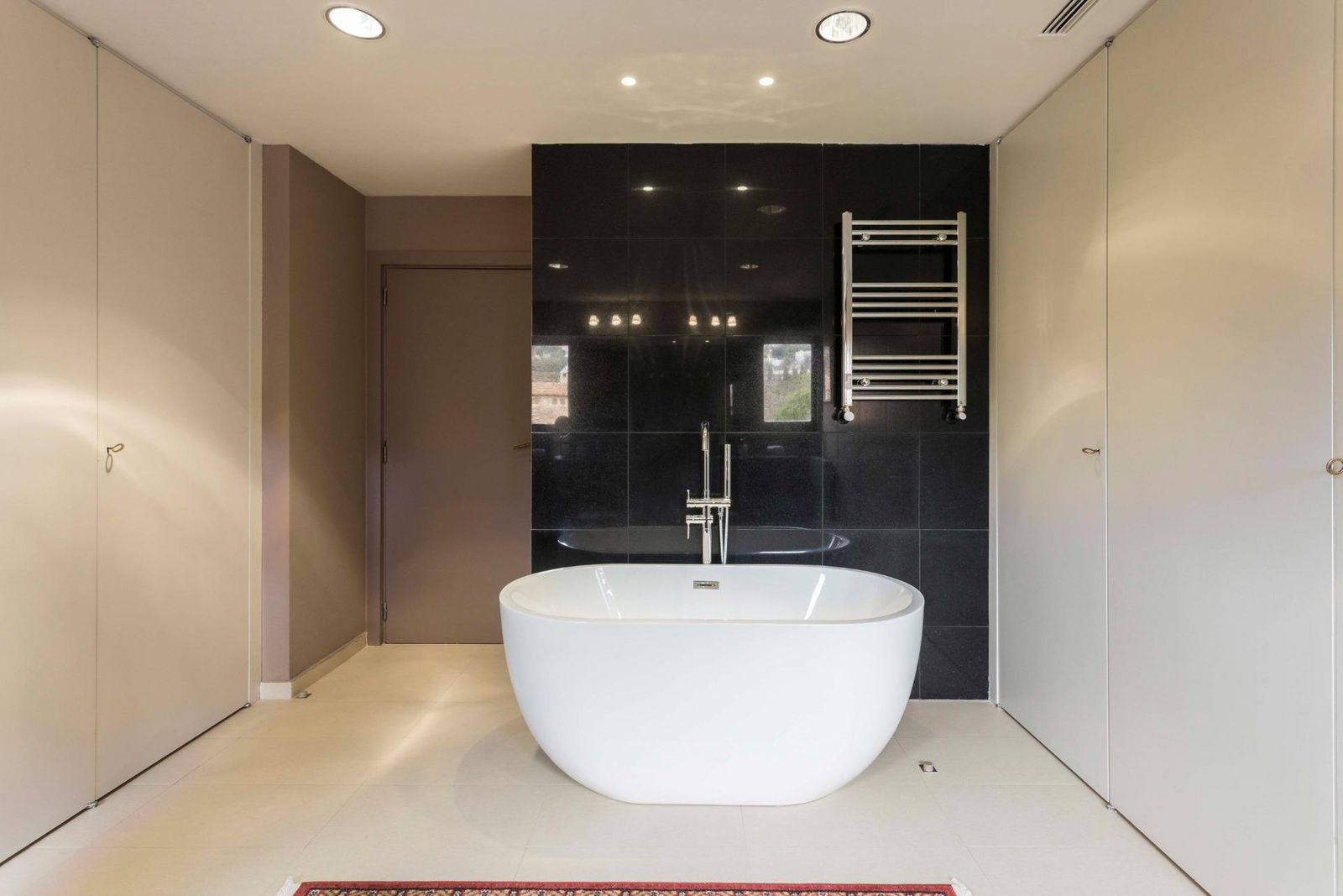 Ático de 4 dormitorios, 4 baños y 350m² en alquiler en Pedralbes, Barcelona - foto 24 de 89