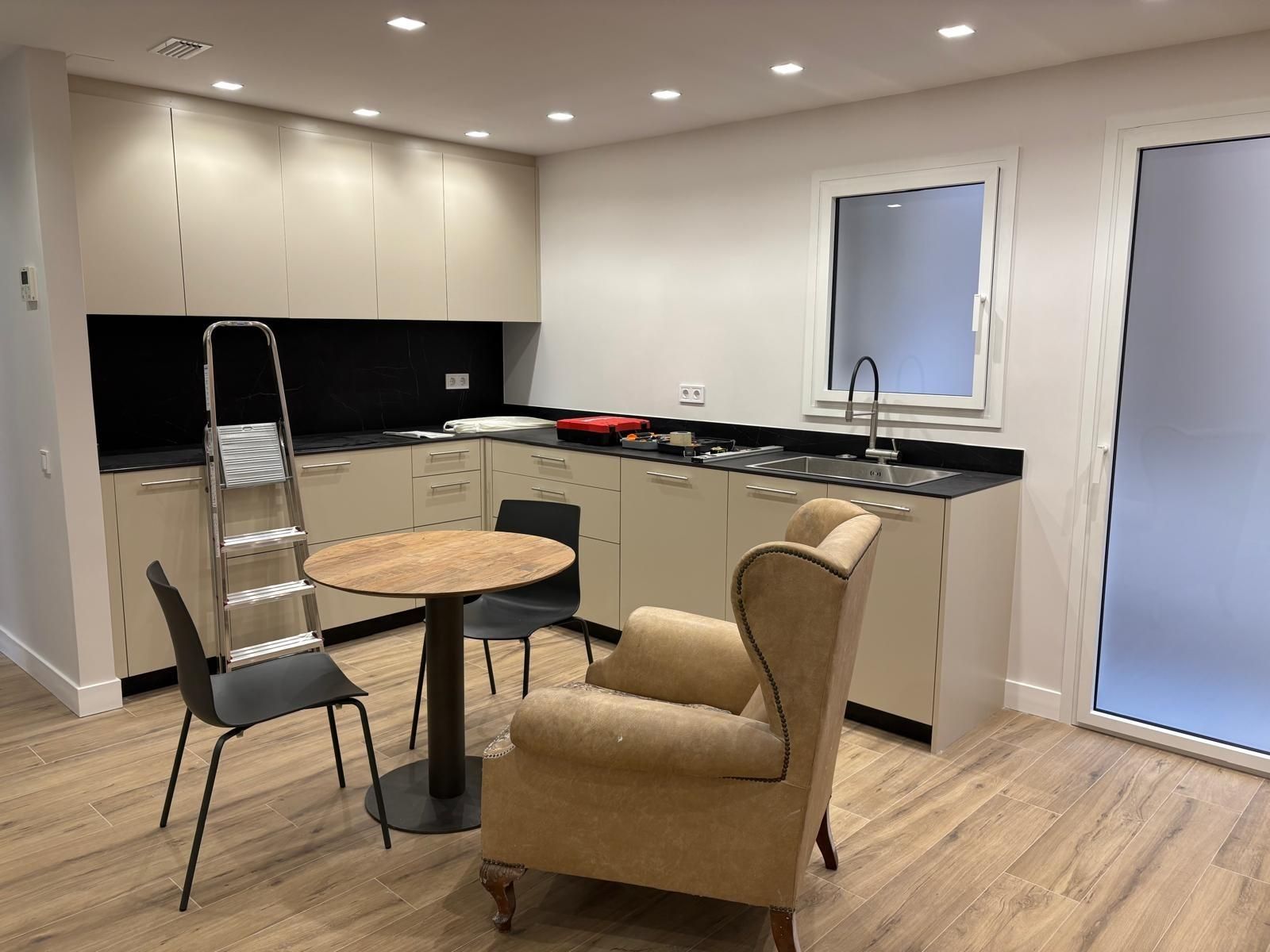 Piso de 4 dormitorios, 2 baños y 140m² en venta en Eixample, Barcelona - foto 15 de 37