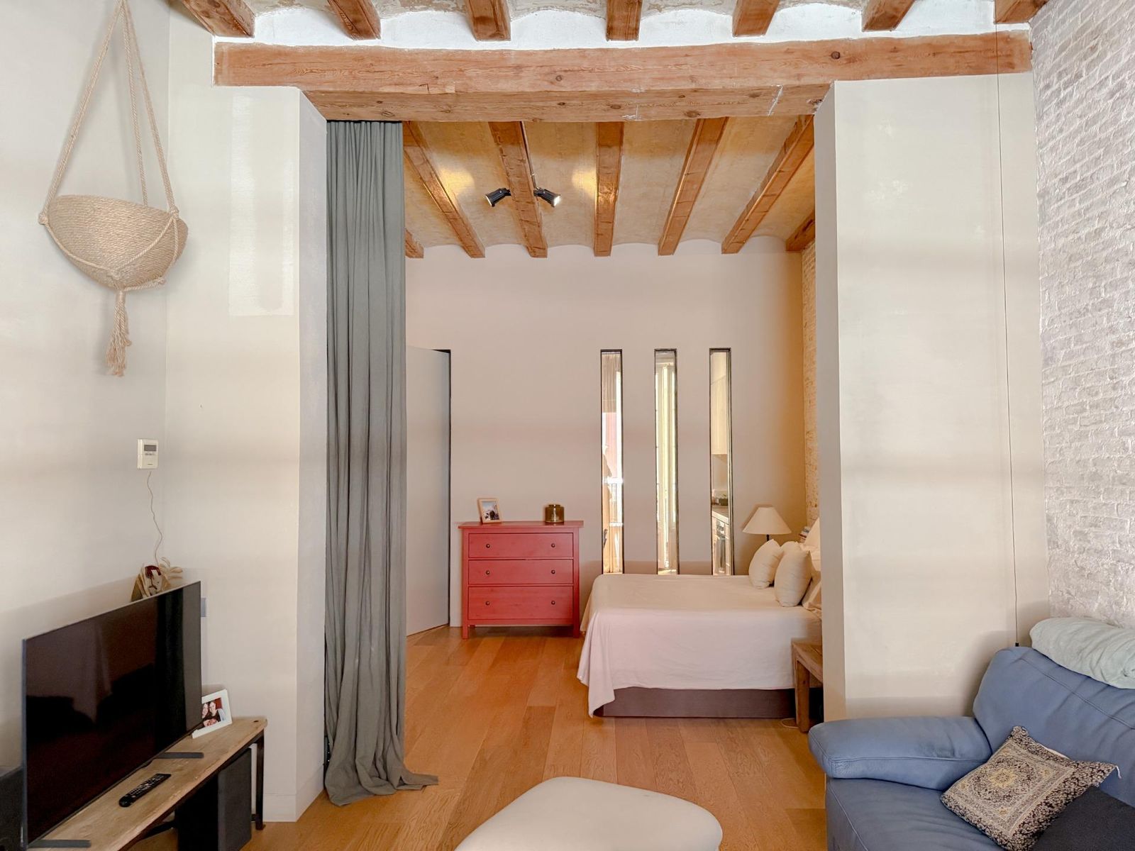 Estudio de 1 dormitorios, 1 baños y 75m² en venta en Barrio Gótico, Barcelona - foto 5 de 23