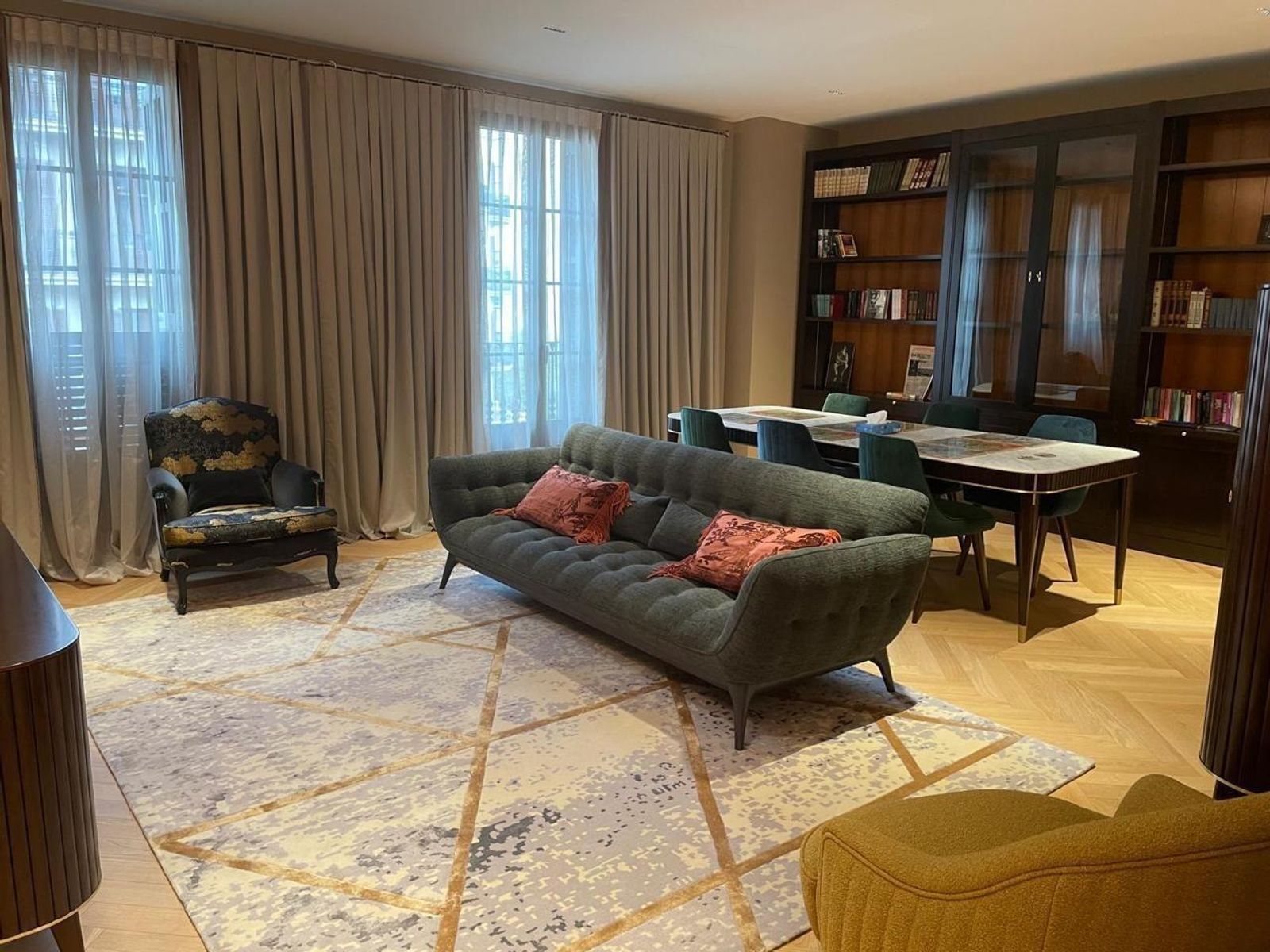 Apartamento de 4 dormitorios, 4 baños y 215m² en venta en Eixample, Barcelona - foto 11 de 12