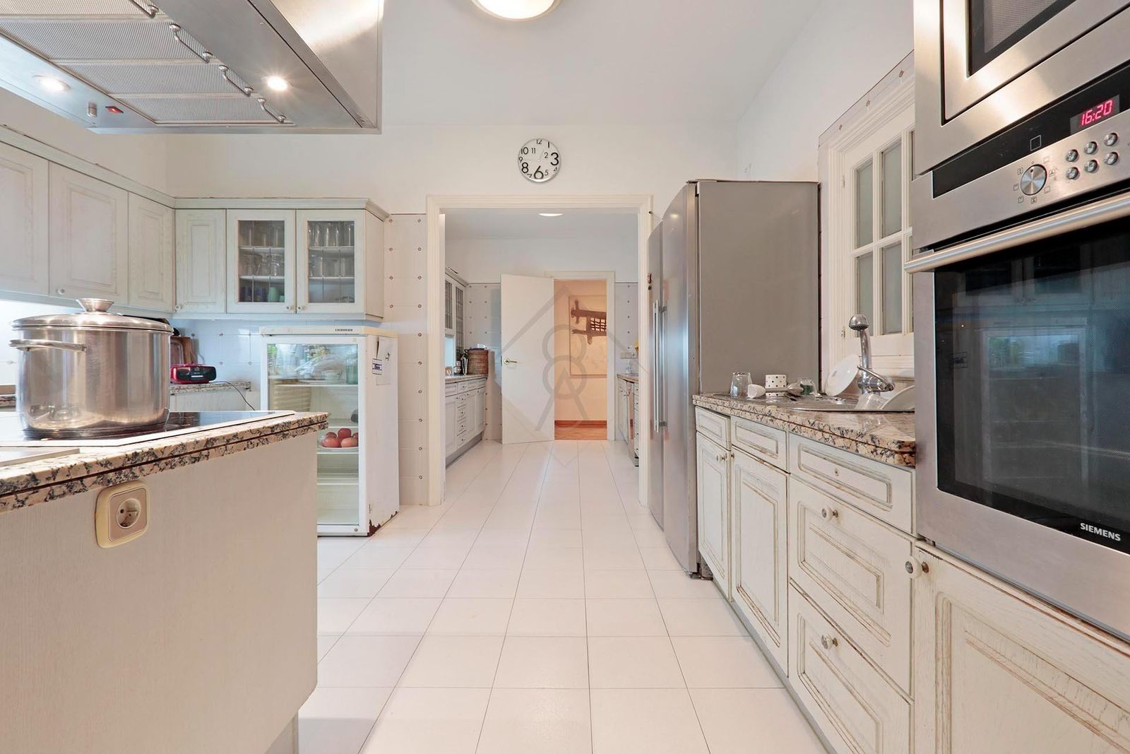 Apartamento de 3 dormitorios, 2 baños y 150m² en venta en Les Tres Torres, Barcelona - foto 43 de 57