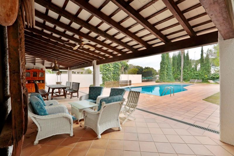 Casa en Roda de Berà 320m² 6h4b P0