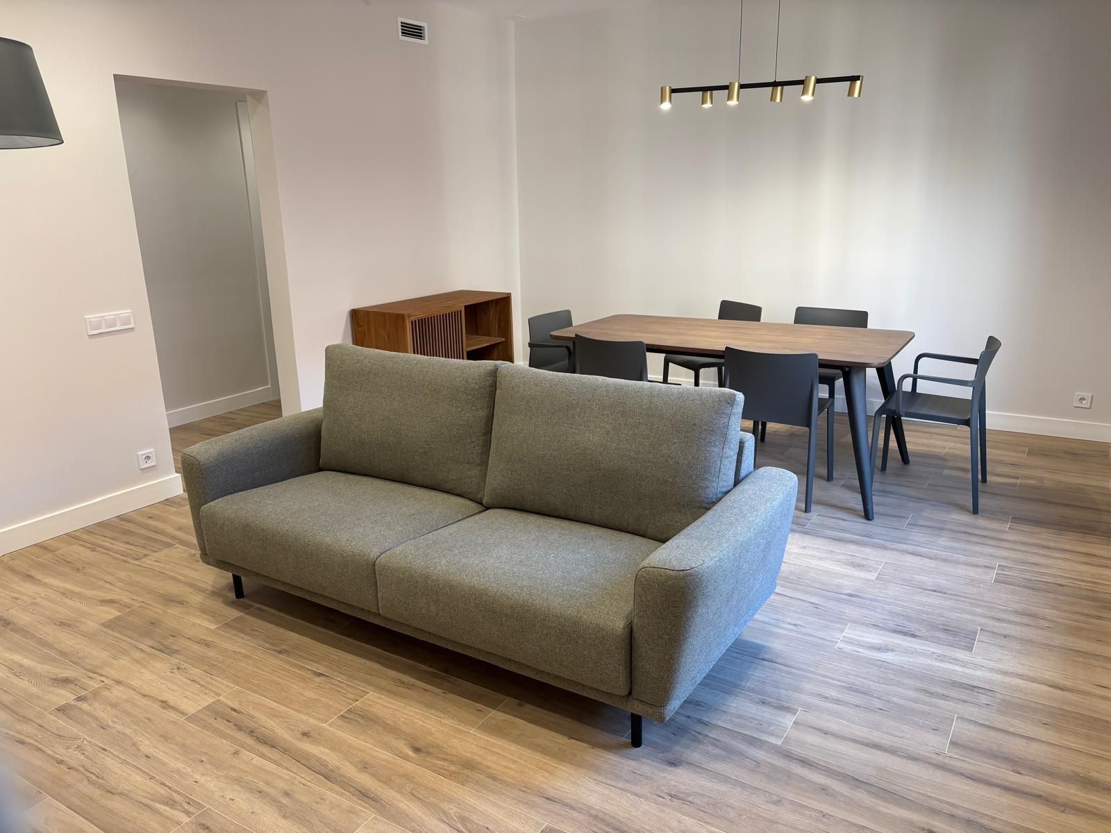 Piso de 4 dormitorios, 2 baños y 140m² en venta en Eixample, Barcelona - foto 5 de 37