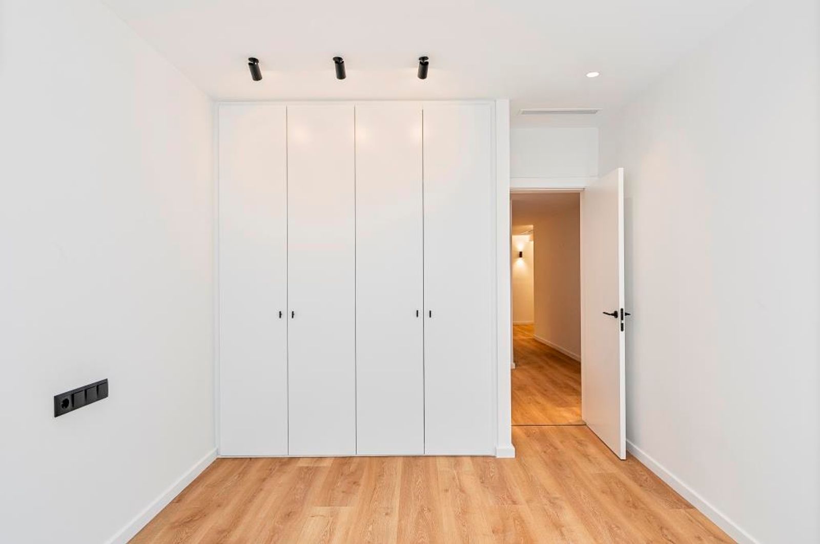 Piso de 4 dormitorios, 2 baños y 152m² en venta en Les Corts, Barcelona - foto 25 de 43