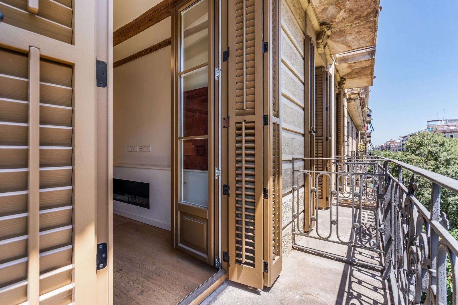 Piso de 3 dormitorios, 3 baños y 146m² en venta en Eixample, Barcelona - foto 8 de 40