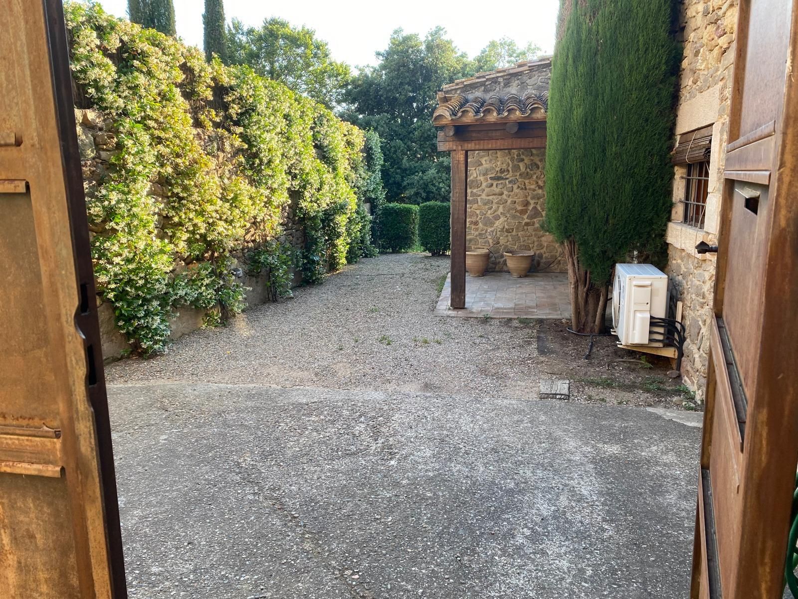 Propiedad de 3 dormitorios, 3 baños y 260m² en venta en La Bisbal - foto 4 de 7