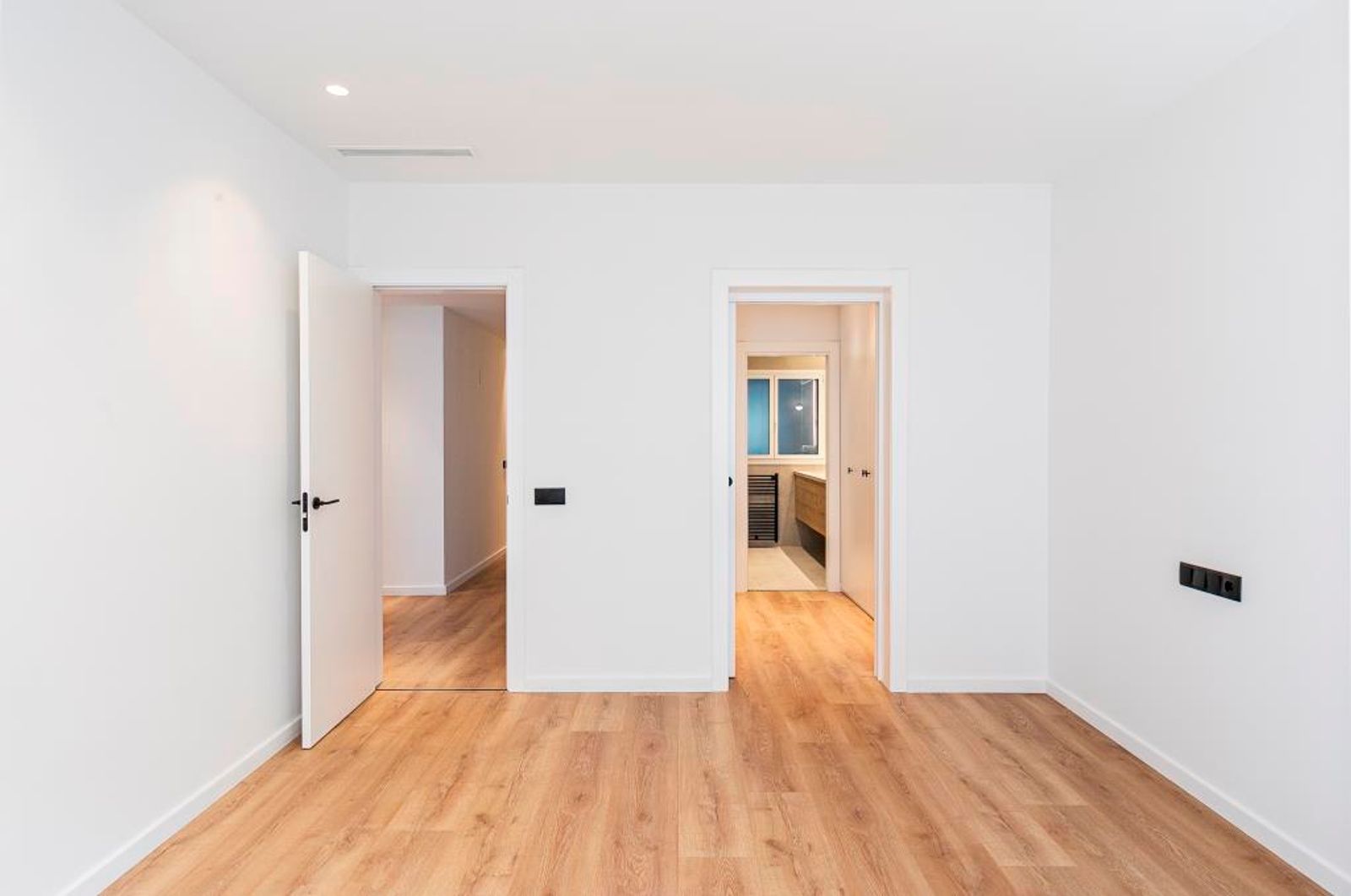 Piso de 4 dormitorios, 2 baños y 152m² en venta en Les Corts, Barcelona - foto 28 de 43