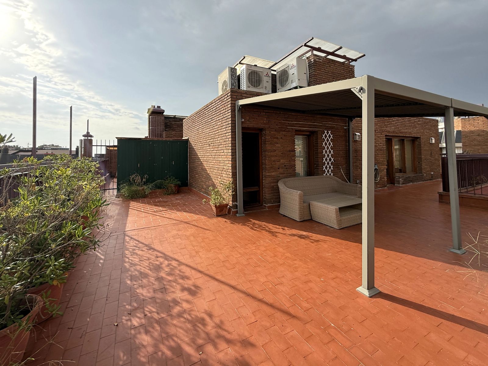 Ático de 7 dormitorios, 5 baños y 347m² en venta en Les Tres Torres, Barcelona - foto 15 de 45