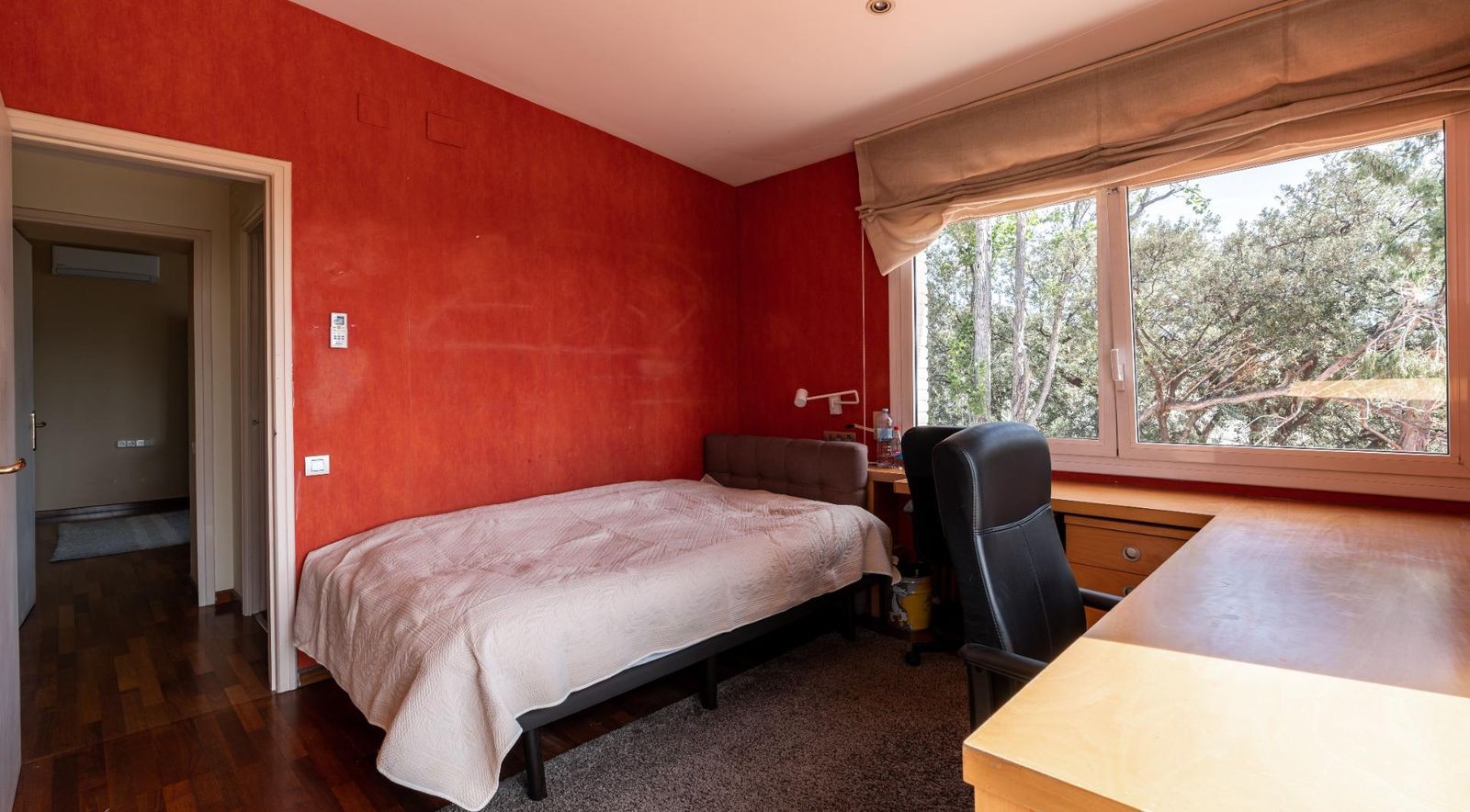 Casa de 4 dormitorios, 4 baños y 237m² en alquiler en Pedralbes, Barcelona - foto 39 de 82